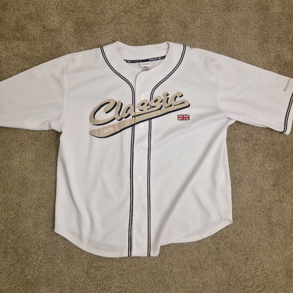 Reebok - Picture 2 of 4